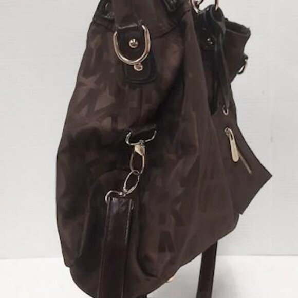 Michael Kors Signature 2 way bag - Picture 6 of 11